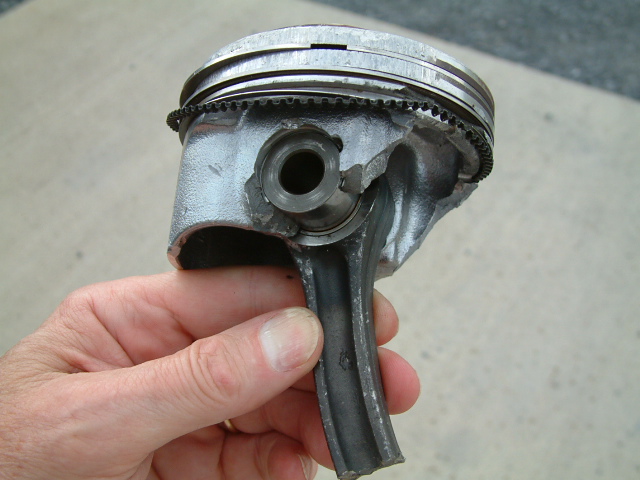 Variklis po hidro smūgio